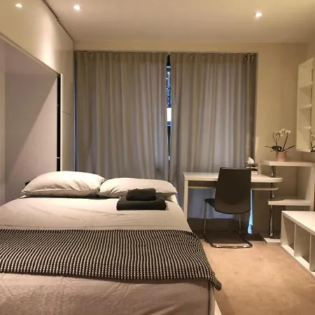New 3 Bedroom Near Tower Bridge Apartment