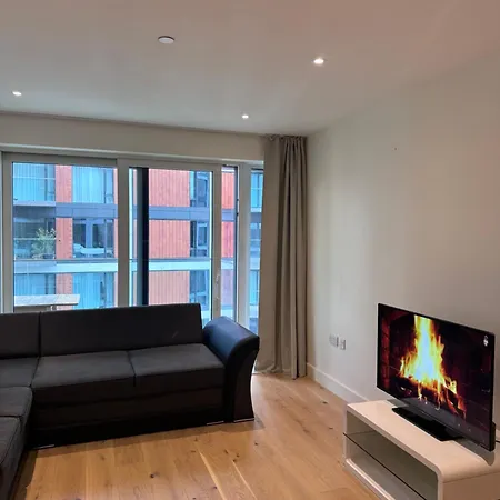 Luxury 2 Bed Apartment