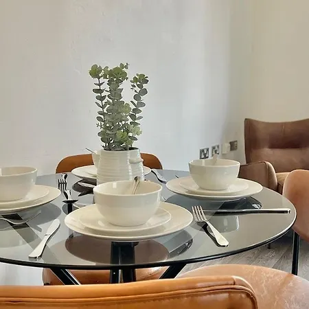 Near Westfield Stratford & Abba Arena! Apartment