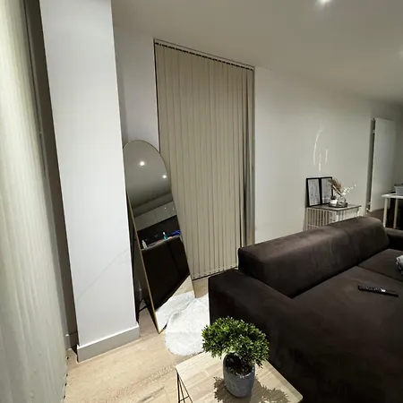 Apartment Stunning Lux 2 Bed In Royal Wharf *