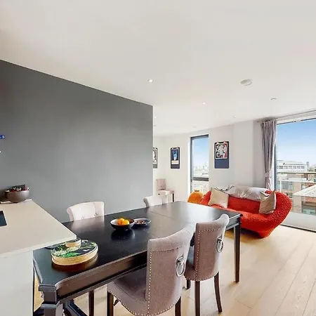 Londwell, Spitalfields & Brick Lane Luxury Balcony Penthouse London