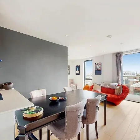 Londwell, Spitalfields & Brick Lane Luxury Balcony Penthouse * London