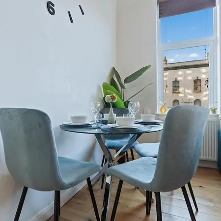 1br Loft - Liverpool Street Sleeps 5 - The Simpsons Themed London