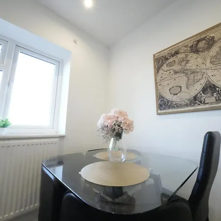 Apartman Hatton Heathrow Airport- Free Parking-free Underground To And From Heathrow Airport Hatton Cross Picture-see Fast Hatton Cross To 30min *