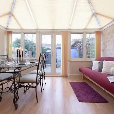3br-sleeps9-parking-familyfriendly-nearexcel