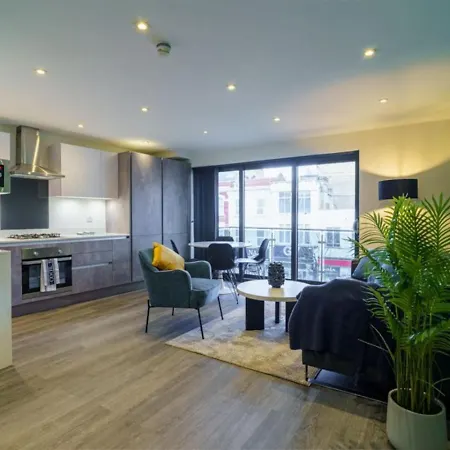 Chic 1br Retreat In Whitechapel Apartment London