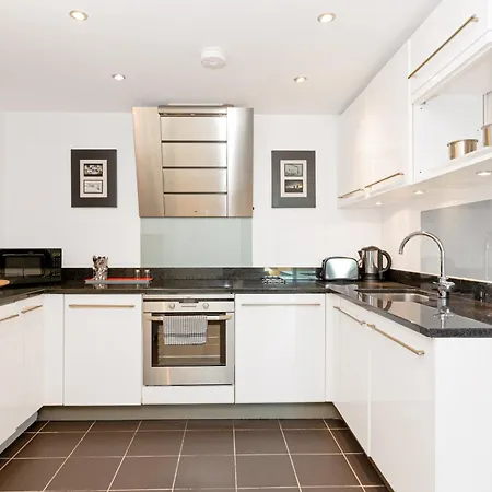 Apartment New Listing 2br With Parking, 10min Woolwich St *