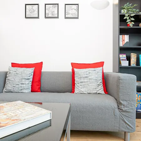 New Listing 2br With Parking, 10min Woolwich St Apartment London