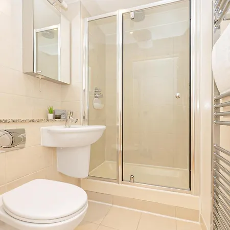 New Listing 2br With Parking, 10min Woolwich St *