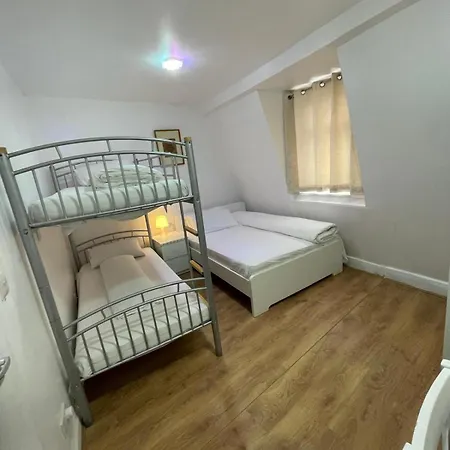 E1 -flats