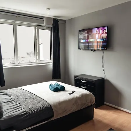 Shard View 2 Bed Entire Flat *