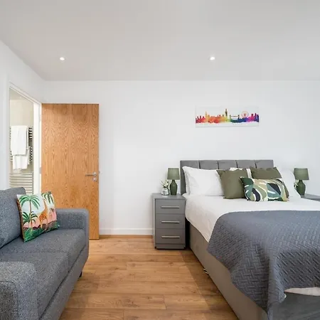 Exquisite 2bed With Parking Near 02 Arena London