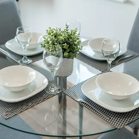 Apartment Exquisite 2bed With Parking Near 02 Arena *