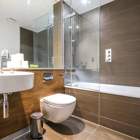 Charming 1br, 2min From Monument Station!