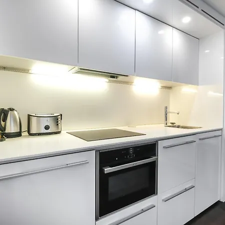 Charming 1br, 2min From Monument Station! * London