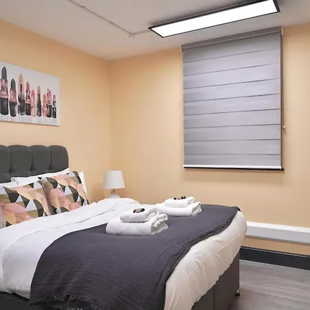 Charming 1br Flats In The Heart Of Of *