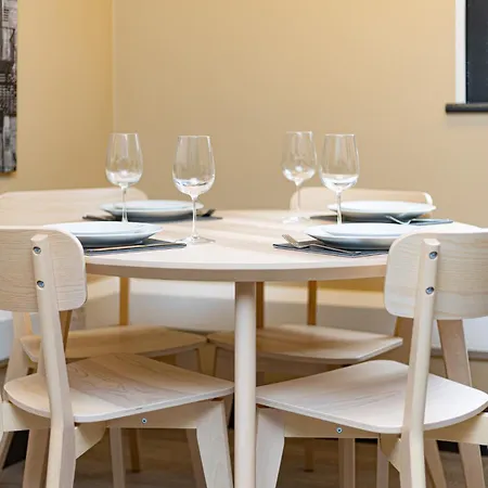 Charming 1br Flats In The Heart Of Of *