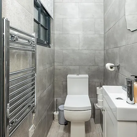 Charming 1br Flats In The Heart Of Of *