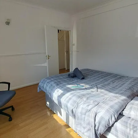 In East By Fenia Guest house Dagenham