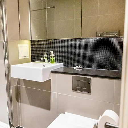 Peninsula Life- Stylish Greenwich 1bed Flat London