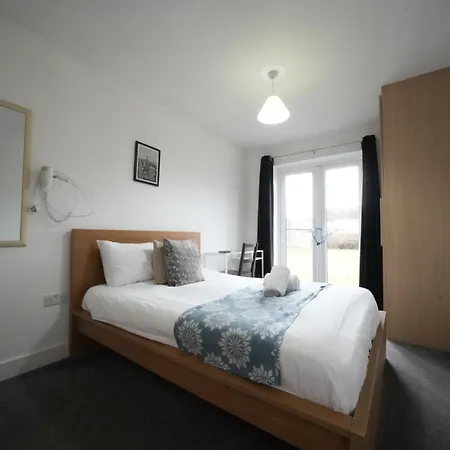 The Great Airport Place: Heathrow-convenient Private *