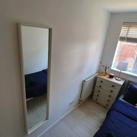 In Stepney-limehouse Guest house London