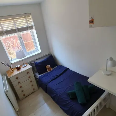 Guest house In Stepney-limehouse