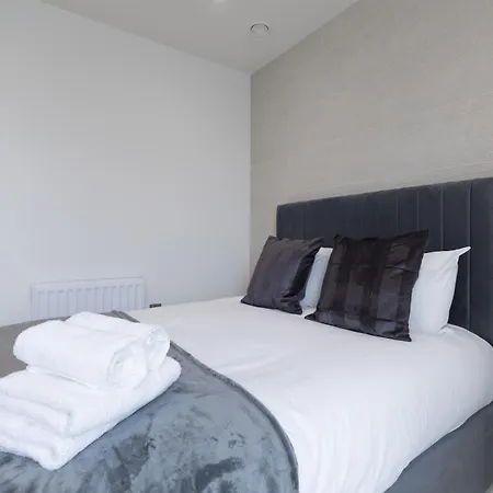 Stratford Westfield Premium 1br *