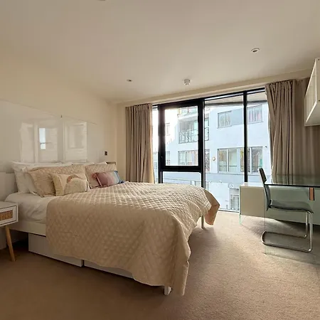 New 3 Bedroom Near Tower Bridge