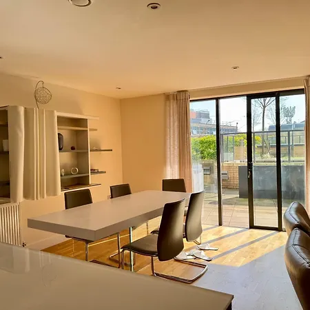 New 3 Bedroom Near Tower Bridge