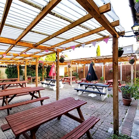 The Eastbrook Pub & 3* Dagenham