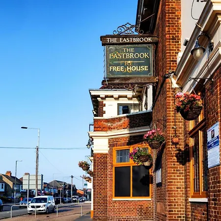 The Eastbrook Pub & Hotel 3*
