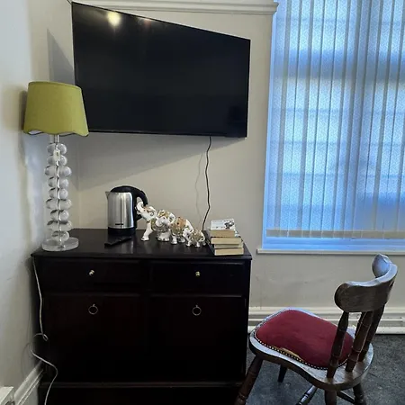 The Eastbrook Pub & 3*