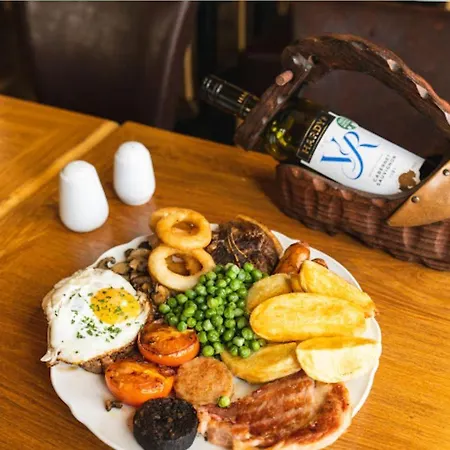 The Eastbrook Pub & Hotel