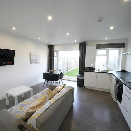 Apartman Hatton Heathrow Airport- Free Parking-free Underground To And From Heathrow Airport Hatton Cross Picture-see Fast Hatton Cross To 30min London