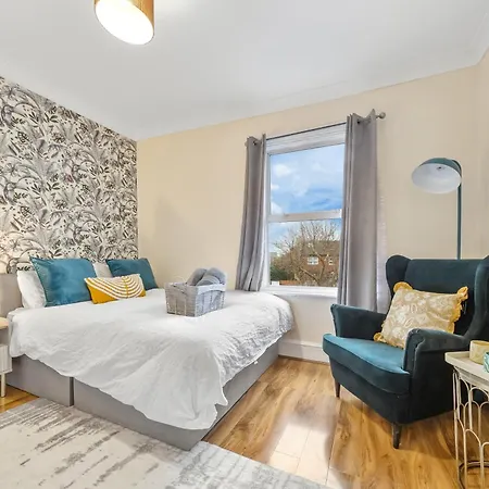 Classy Shared With Private Bedroom Near Tube - Bedroom3