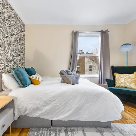 Classy Shared With Private Bedroom Near Tube - Bedroom3 Homestay *