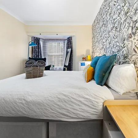 Charming 3br Near Tube - Walk To Cafes, Lloyd Park - Copeland 3br Combo