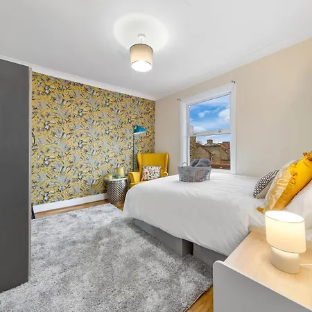 Homestay Charming 3br Near Tube - Walk To Cafes, Lloyd Park - Copeland 3br Combo