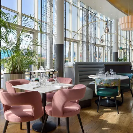 Hotel Doubletree By Hilton Excel