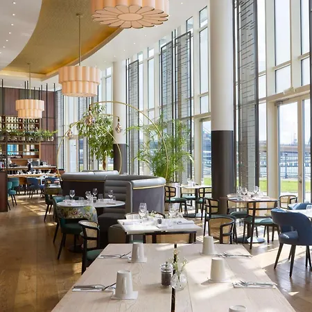 Doubletree By Hilton Excel 4* Londres