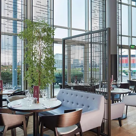 Doubletree By Hilton Excel Hotel