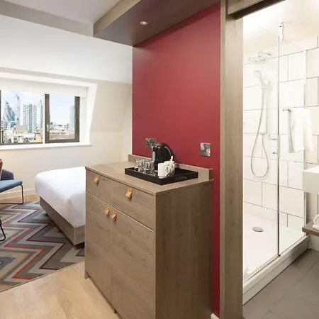 Hotel Hampton By Hilton 4*