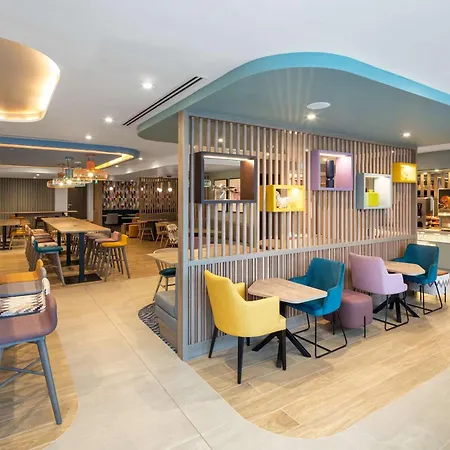 Hampton By Hilton Hotel 4*