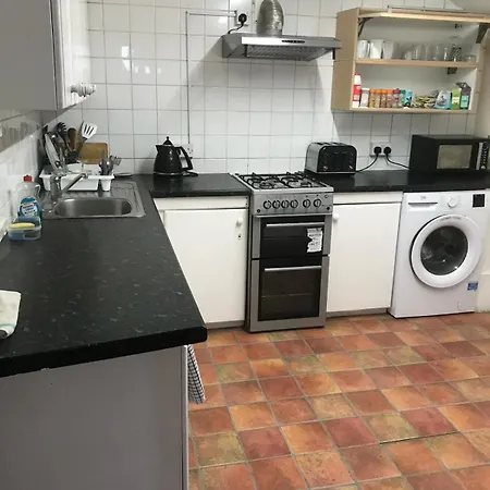 881-2ndfloor-fokr Homestay London