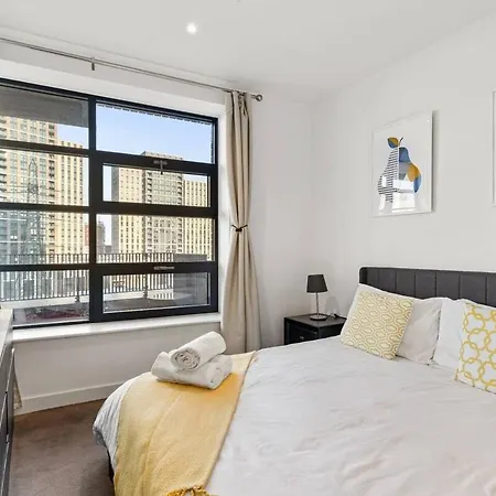 Apartment Shy