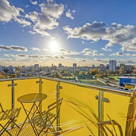 Apartment Sun Filled 2bd Flat With Views Mile End *