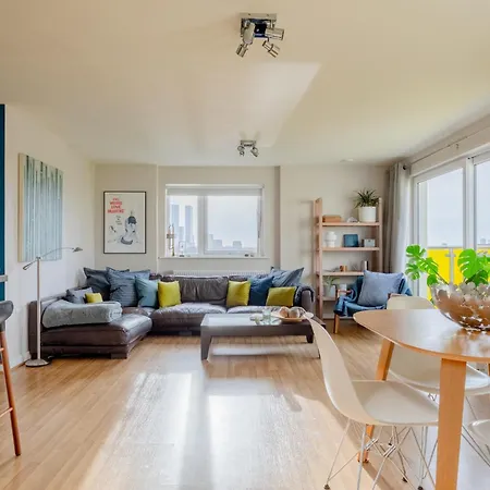 Apartment Sun Filled 2bd Flat With Views Mile End London