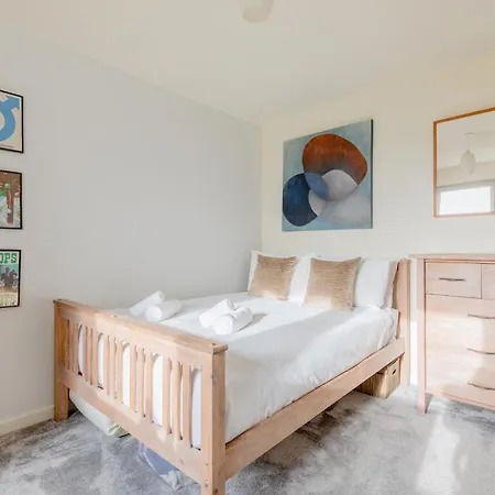 Sun Filled 2bd Flat With Views Mile End Apartment