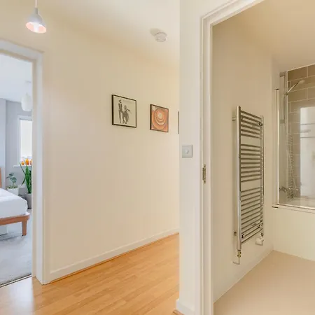 Sun Filled 2bd Flat With Views Mile End